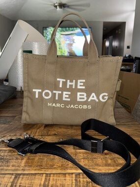 Marc Jacobs EUC Medium Tote Bag